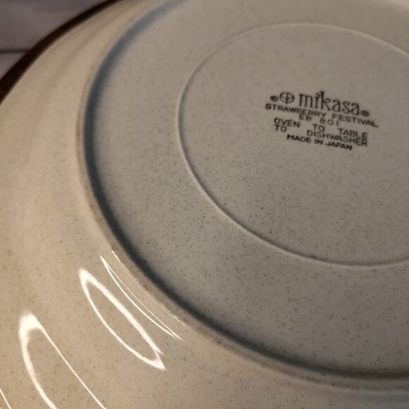 Vintage MIKASA Strawberry Festival 12 1/2" Round Chop Plate Platter Japan - Picture 8 of 8